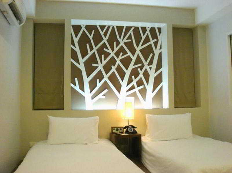 The Album Hotel Patong Δωμάτιο φωτογραφία